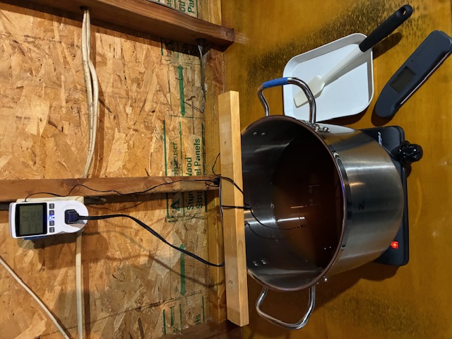 image of pasteurizing pear syrup